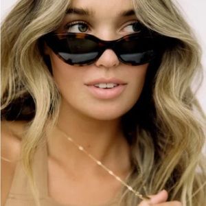 NWOT Ochre Lane Lena Sunglasses